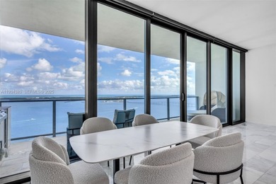 This high-floor corner residence at Echo Brickell offers 1,625