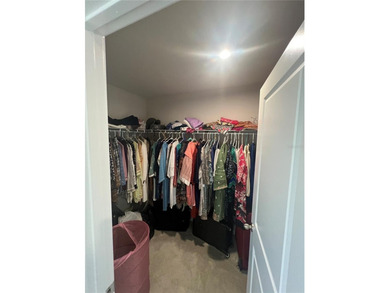 Welcome to this beautifully maintained 4-bedroom, 3-bathroom - photo 10