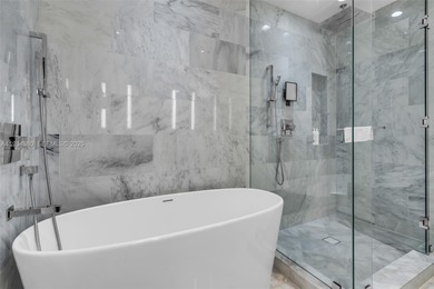 This high-floor corner residence at Echo Brickell offers 1,625