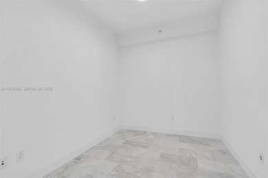 This high-floor corner residence at Echo Brickell offers 1,625