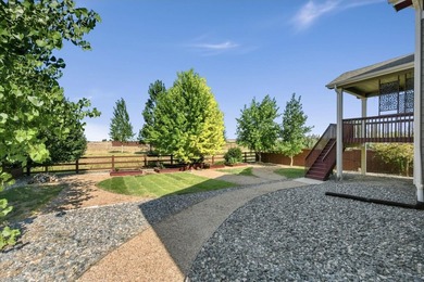 Welcome home to this beautifully appointed 5-bedroom, 3-bath - photo 36