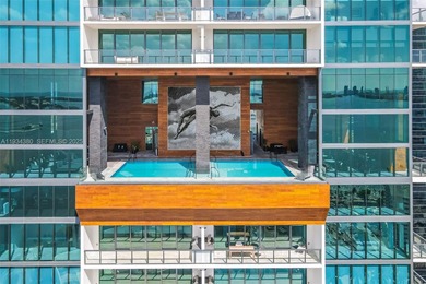 This high-floor corner residence at Echo Brickell offers 1,625