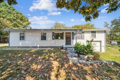 Fort Gibson Lake Home For Sale in Fort Gibson Oklahoma