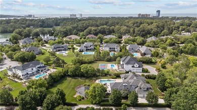 Set in the Estates on the Lynnhaven in Great Neck Point, one of - photo 5