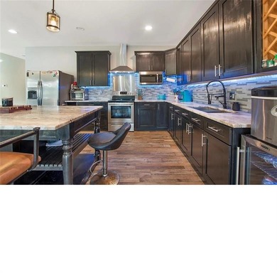 WATERFRONT SHORT-TERM RENTAL OR PRIVATE RESIDENCE. This inviting - photo 6