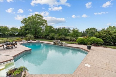 Set in the Estates on the Lynnhaven in Great Neck Point, one of - photo 10