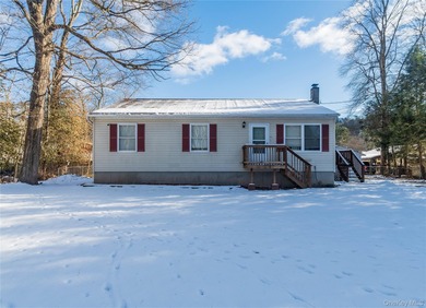 (private lake, pond, coastal) Home For Sale in Godeffroy New York