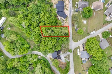 Nestled near beautiful Beaver Lake, this 0.27-acre lot presents - photo 1