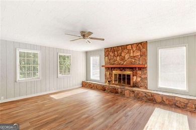 This inviting all-brick ranch offers comfortable one-level - photo 11