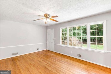 This inviting all-brick ranch offers comfortable one-level - photo 16