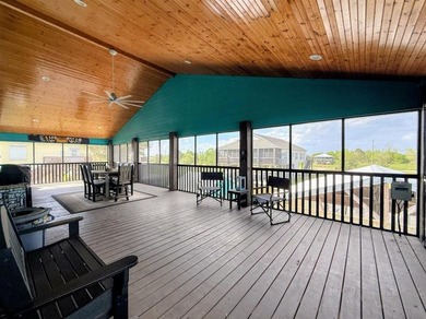 Waterfront Retreat with Guest Cottage & Direct Calcasieu Lake - photo 16