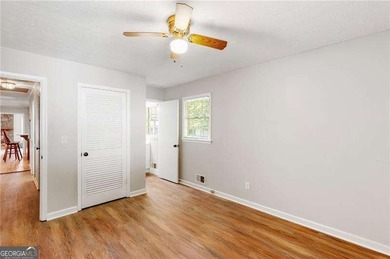 This inviting all-brick ranch offers comfortable one-level - photo 18