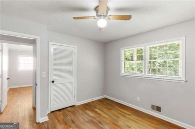 This inviting all-brick ranch offers comfortable one-level - photo 22