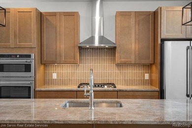 Luxury new construction waterfront homes offering single level - photo 10