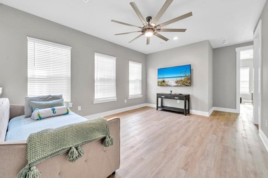 Experience coastal luxury in this fully furnished 2-story Villa - photo 37