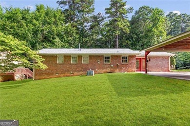 This inviting all-brick ranch offers comfortable one-level - photo 39