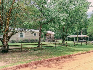 Lake Home For Sale in Interlachen, Florida