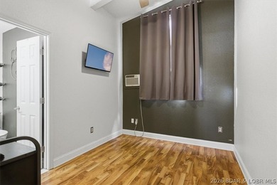 Your cozy lake retreat awaits. This 1 bed 1 bath condo located - photo 13