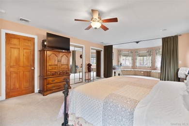 Beautifully maintained and custom-built 3,204 sq. ft - photo 13
