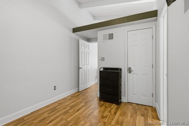 Your cozy lake retreat awaits. This 1 bed 1 bath condo located - photo 16