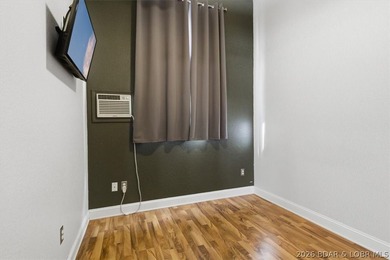 Your cozy lake retreat awaits. This 1 bed 1 bath condo located - photo 17