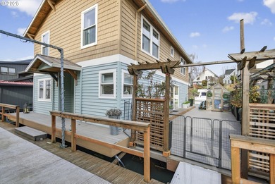 Columbia River - Multnomah County Home For Sale in Portland Oregon