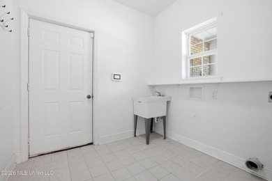Welcome to the home you've been waiting for--where coastal charm - photo 27