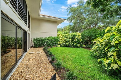 Beautifully appointed 1st-floor 2BR split floor plan residence - photo 27