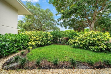 Beautifully appointed 1st-floor 2BR split floor plan residence - photo 28