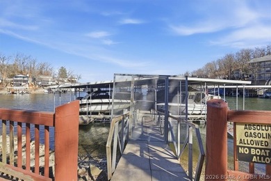 Your cozy lake retreat awaits. This 1 bed 1 bath condo located - photo 29
