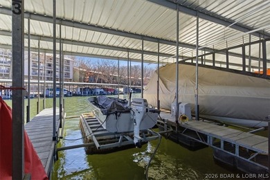 Your cozy lake retreat awaits. This 1 bed 1 bath condo located - photo 33