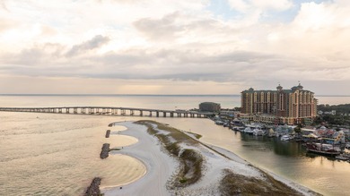 Experience the ultimate Destin lifestyle from this beautifully - photo 33