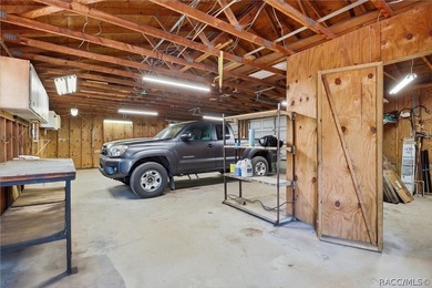 Space, Privacy & Room to Live - 2.5 Acres in Homosassa; Bring - photo 39