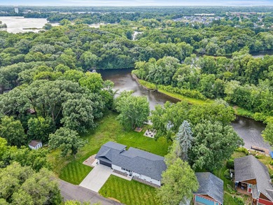 Experience waterfront living in this beautifully completely - photo 41