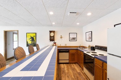 NEW LISTING! Welcome to 401 Lakeview Heights Drive, an Apple - photo 46