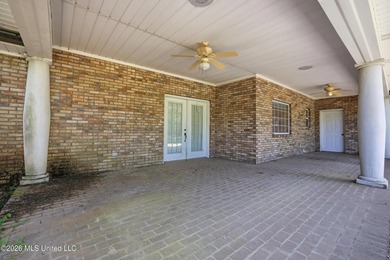 Welcome to the home you've been waiting for--where coastal charm - photo 54