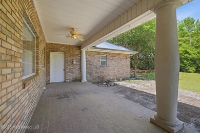 Welcome to the home you've been waiting for--where coastal charm - photo 55