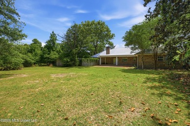 Welcome to the home you've been waiting for--where coastal charm - photo 58