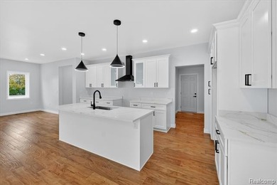 NOW OFFERING LAND CONTRACT TERMS! Stunning new construction - photo 12