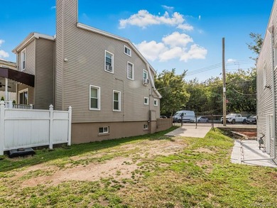 Welcome to 264 Emerson Avenue, Bronx, NY 10465! This is a - photo 19