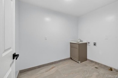 NOW OFFERING LAND CONTRACT TERMS! Stunning new construction - photo 20