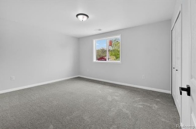 NOW OFFERING LAND CONTRACT TERMS! Stunning new construction - photo 26