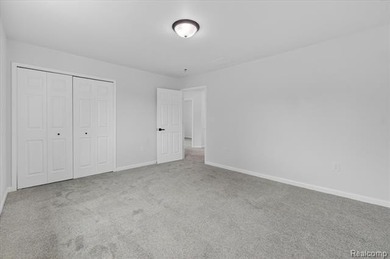 NOW OFFERING LAND CONTRACT TERMS! Stunning new construction - photo 27