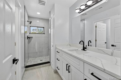 NOW OFFERING LAND CONTRACT TERMS! Stunning new construction - photo 28