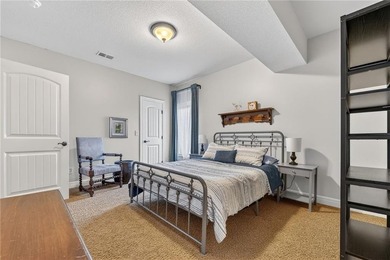 Welcome to the highly sought-after Summerset community, ideally - photo 35