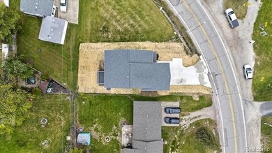 NOW OFFERING LAND CONTRACT TERMS! Stunning new construction - photo 48