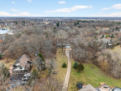 Stunning custom-built home on 1.42 private acres in Ingleside - photo 3