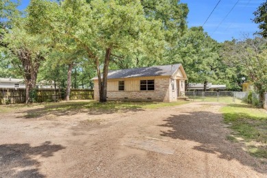 Lake Home For Sale in Gun Barrel City, Texas