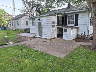 Recently updated home on Main st. in Warsaw on a full unfinished - photo 12