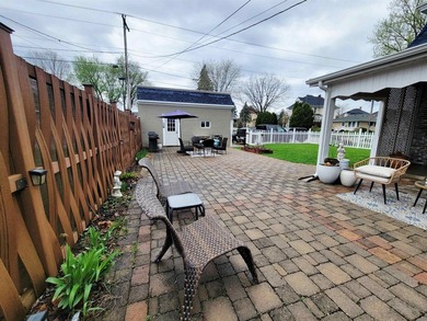 Welcome to 108 N 4th St Bellevue, a second empire style - photo 13